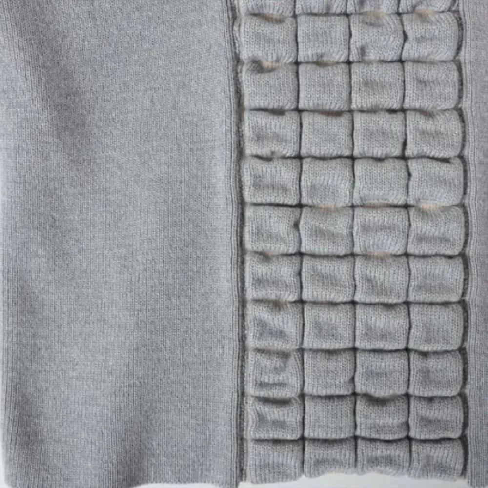 Authentic CHANEL Chocolate bar gray wool turtleneck knit sweater size 38